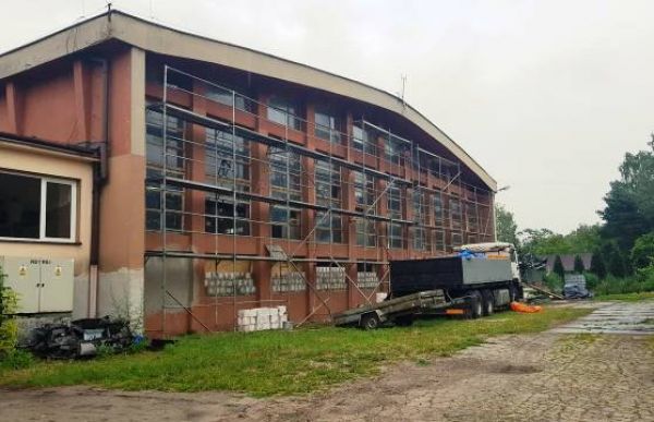 Remont hali sportowej w Niwce