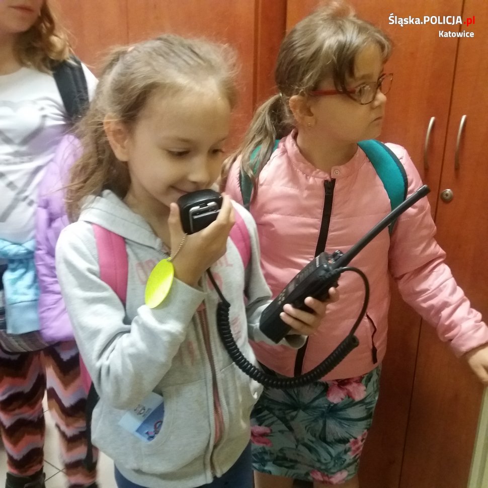 Półkoloniści w komisariacie na Stawowej