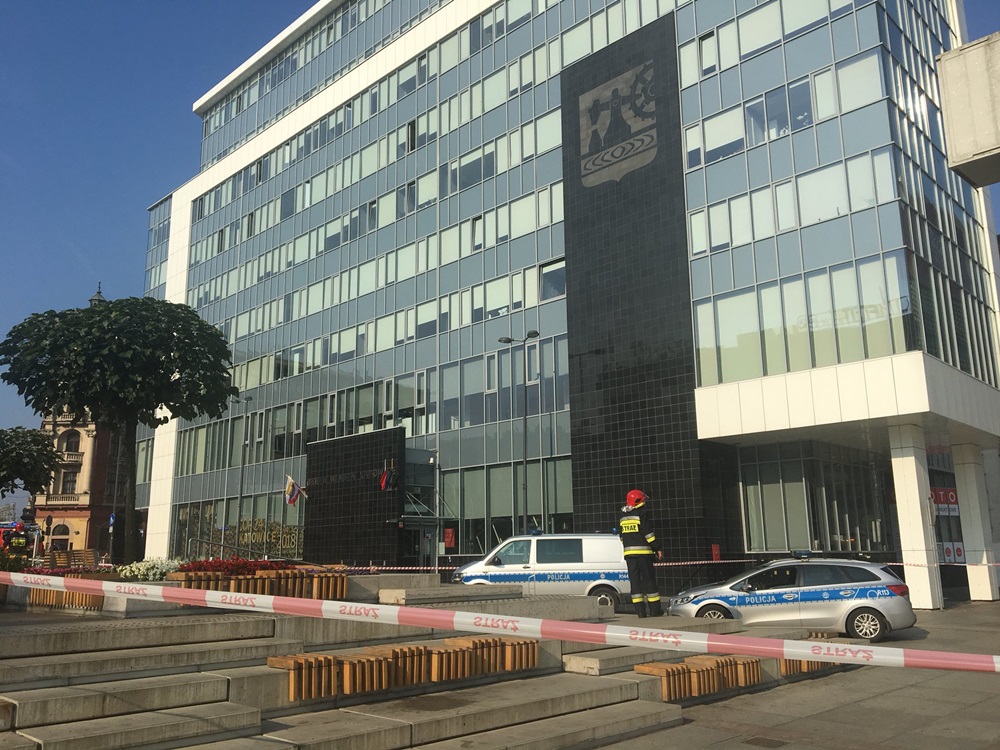 Alarm bombowy w budynku Urzędu Miasta!