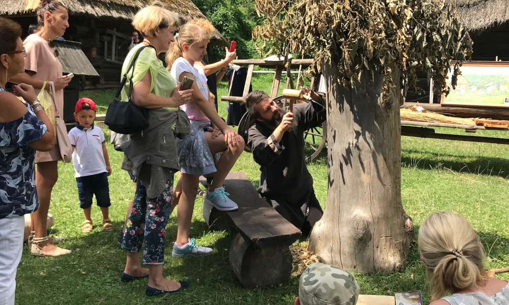 [FOTO] Miodowy raj w Skansenie