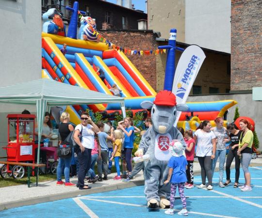 "Dobry Start" czyli 300 zł na wyprawkę