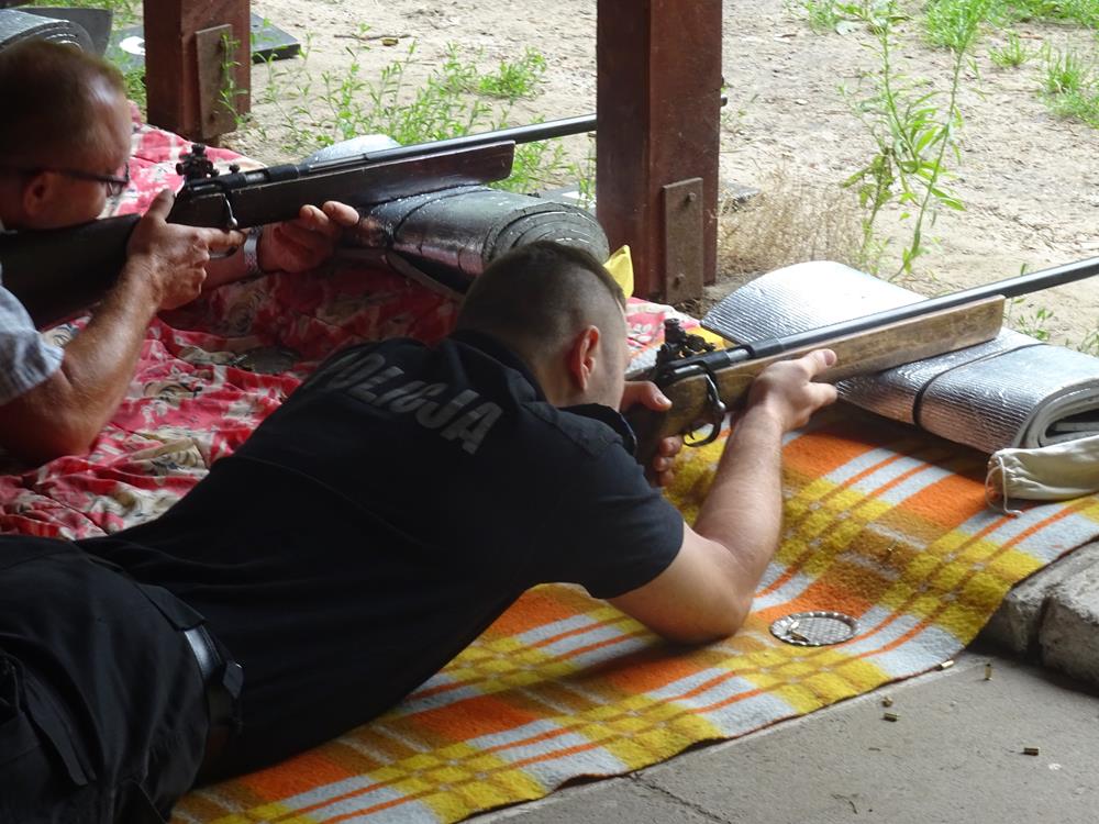Policjanci świętowali z hukiem!