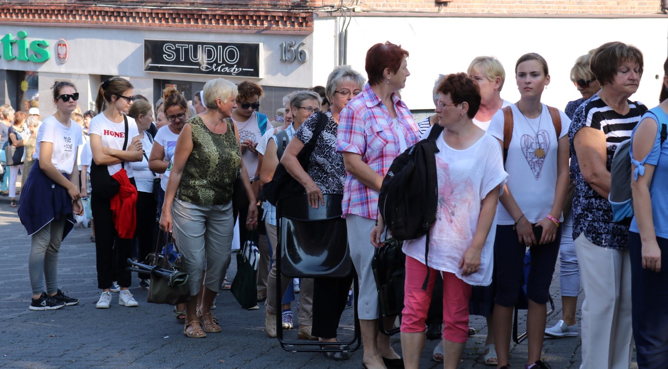 Pielgrzymka Stanowa Kobiet i Dziewcząt do Piekar Śląskich