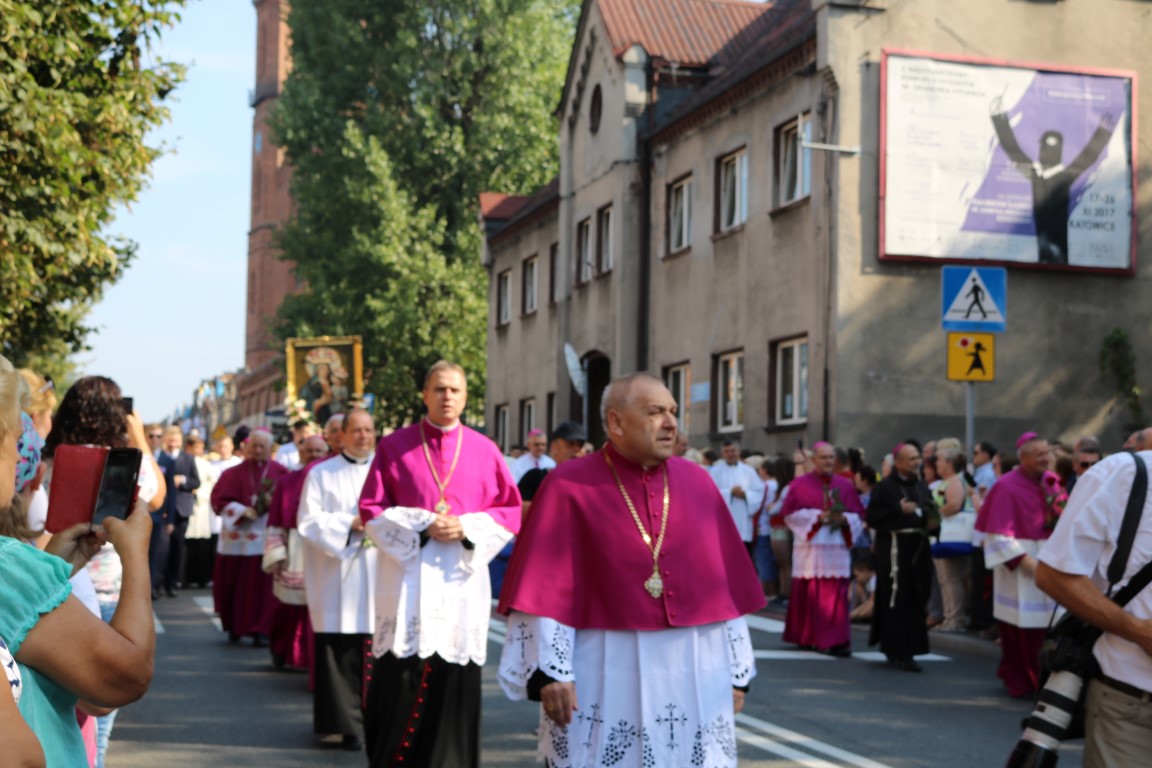 Pielgrzymka Stanowa Kobiet i Dziewcząt do Piekar Śląskich