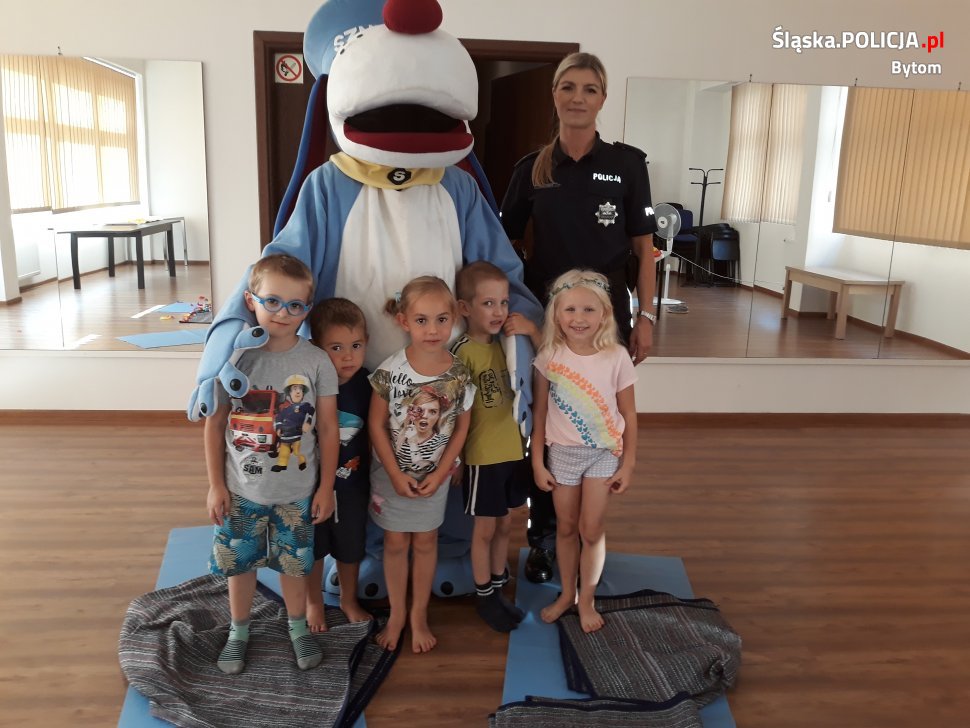 Policjanci odwiedzili dzieci na półkoloniach