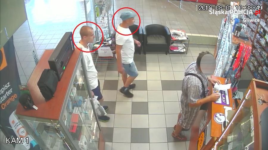 Policja publikuje wizerunki - rozpoznajesz tych mężczyzn?