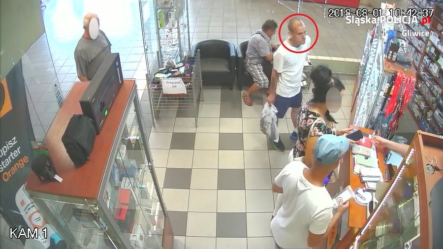 Policja publikuje wizerunki - rozpoznajesz tych mężczyzn?