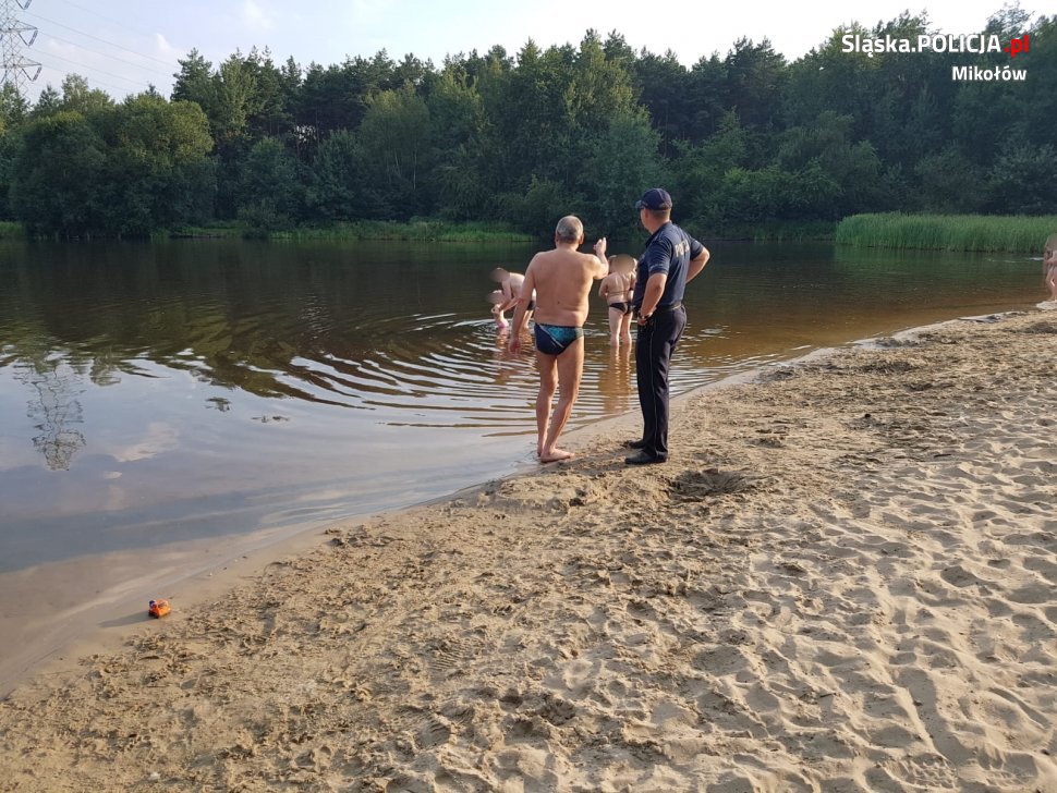 Policjanci kontrolują akweny wodne
