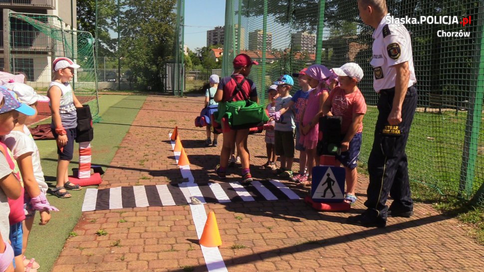 Policjanci na minispartakiadach