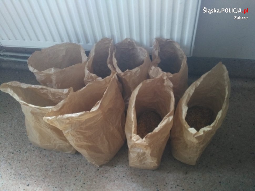 W sklepie na Zaborzu przechwycili 4kg nielegalnego tytoniu