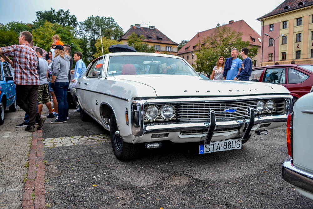 Klasyki przejechały przez miasto. Po raz ósmy! [ZDJĘCIA]