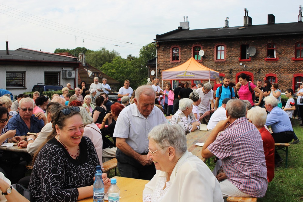 Piknik przy Piekaroku 33