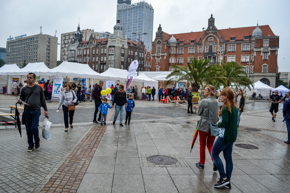 Na rynku trwa Festiwal Organizacji Pozarządowych