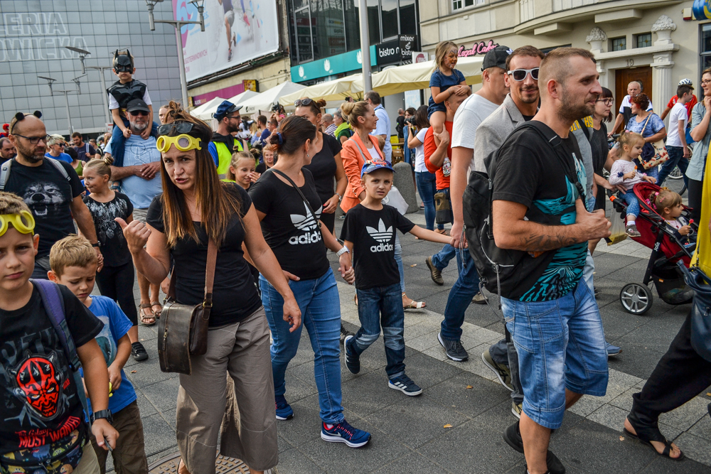 10. Międzygalaktyczny Zlot Superbohaterów 37