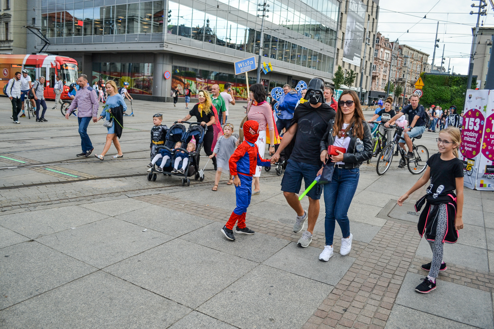 10. Międzygalaktyczny Zlot Superbohaterów 104