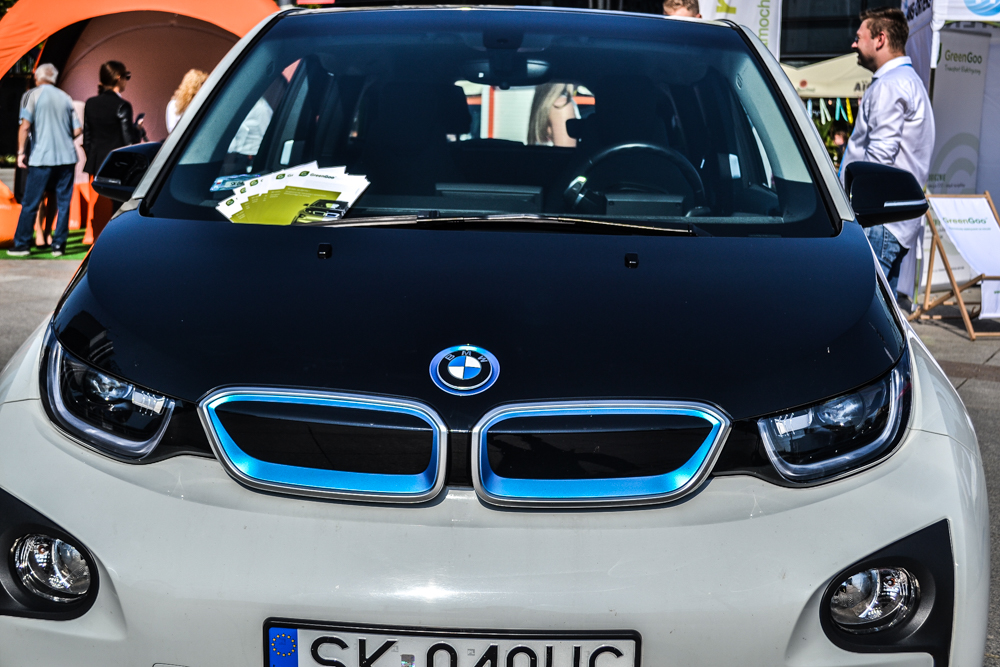 Na rynku stanęły elektryczne pojazdy 4