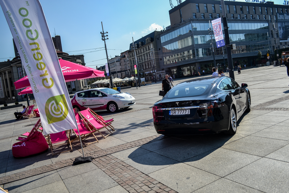 Na rynku stanęły elektryczne pojazdy 10