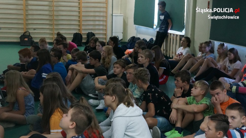 Kilka policyjnych słów o mowie nienawiści