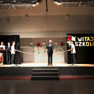 Pierwszy dzwonek w największej szkole w Chorzowie