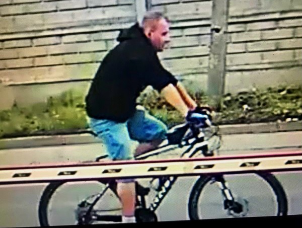 Policja szuka sprawcy pobicia