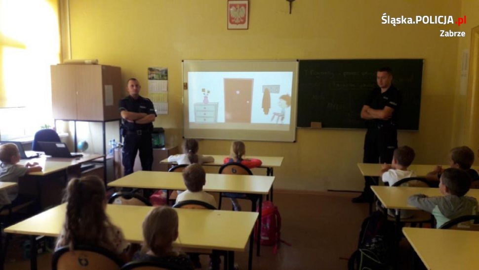 "Bezpieczna droga do szkoły" z dzielnicowym