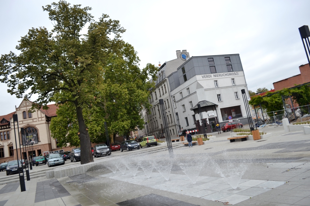 Plac Teatralny nie wszystkim się podoba...