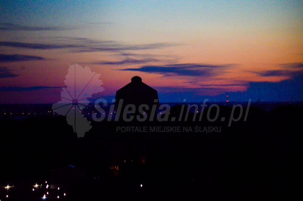 Ruszają prace przy ul. Zamoyskiego. Wieża przejdzie remont