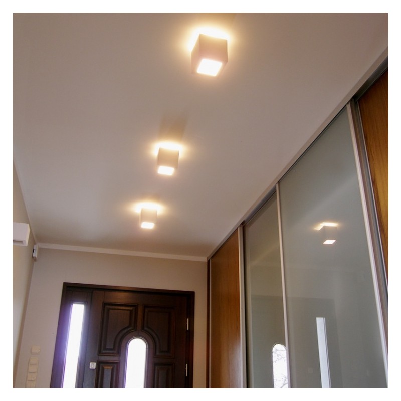 3 podpowiedzi jak oświetlić korytarz w mieszkaniu