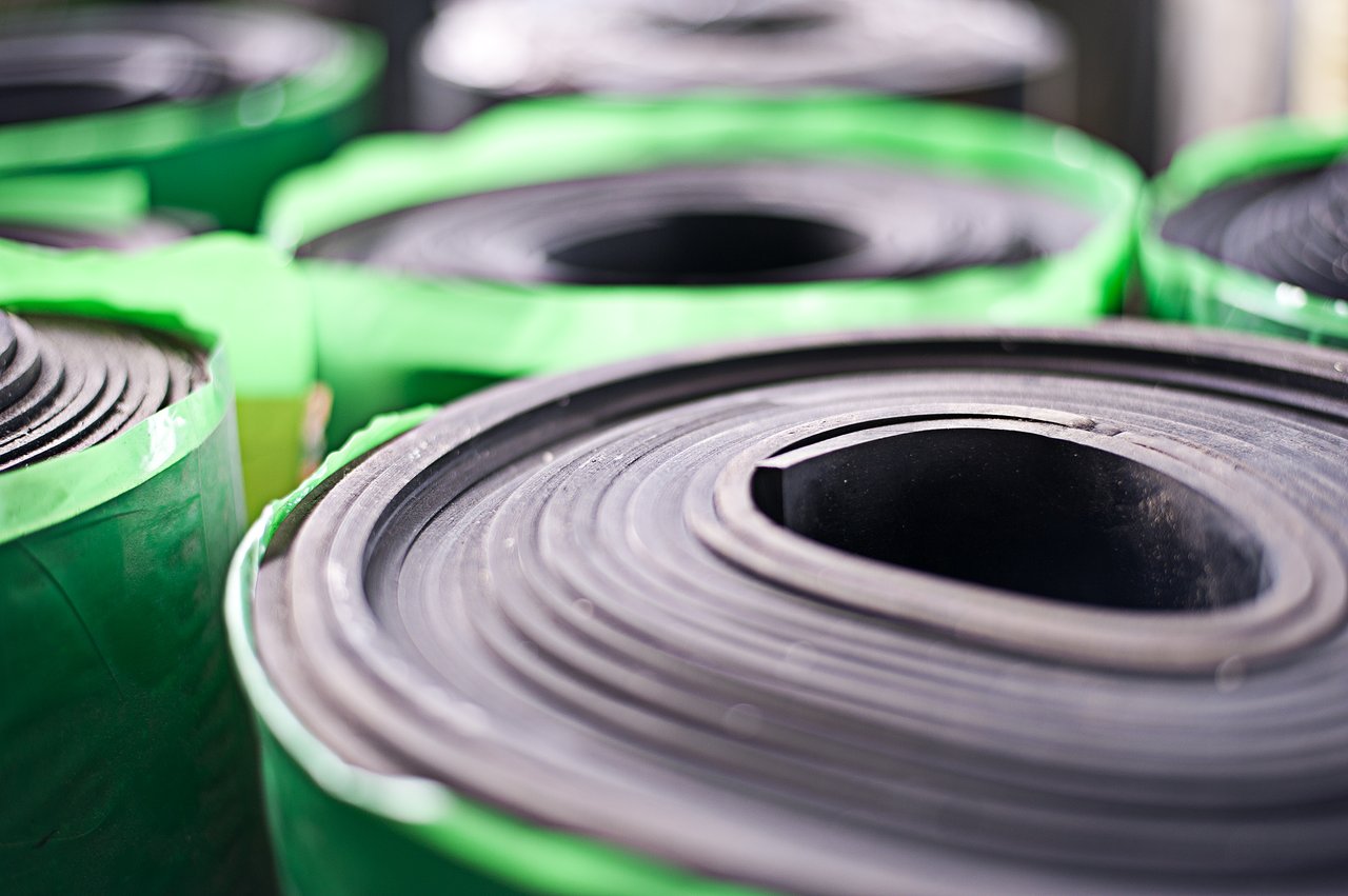 Płyty gumowe i ich zastosowania