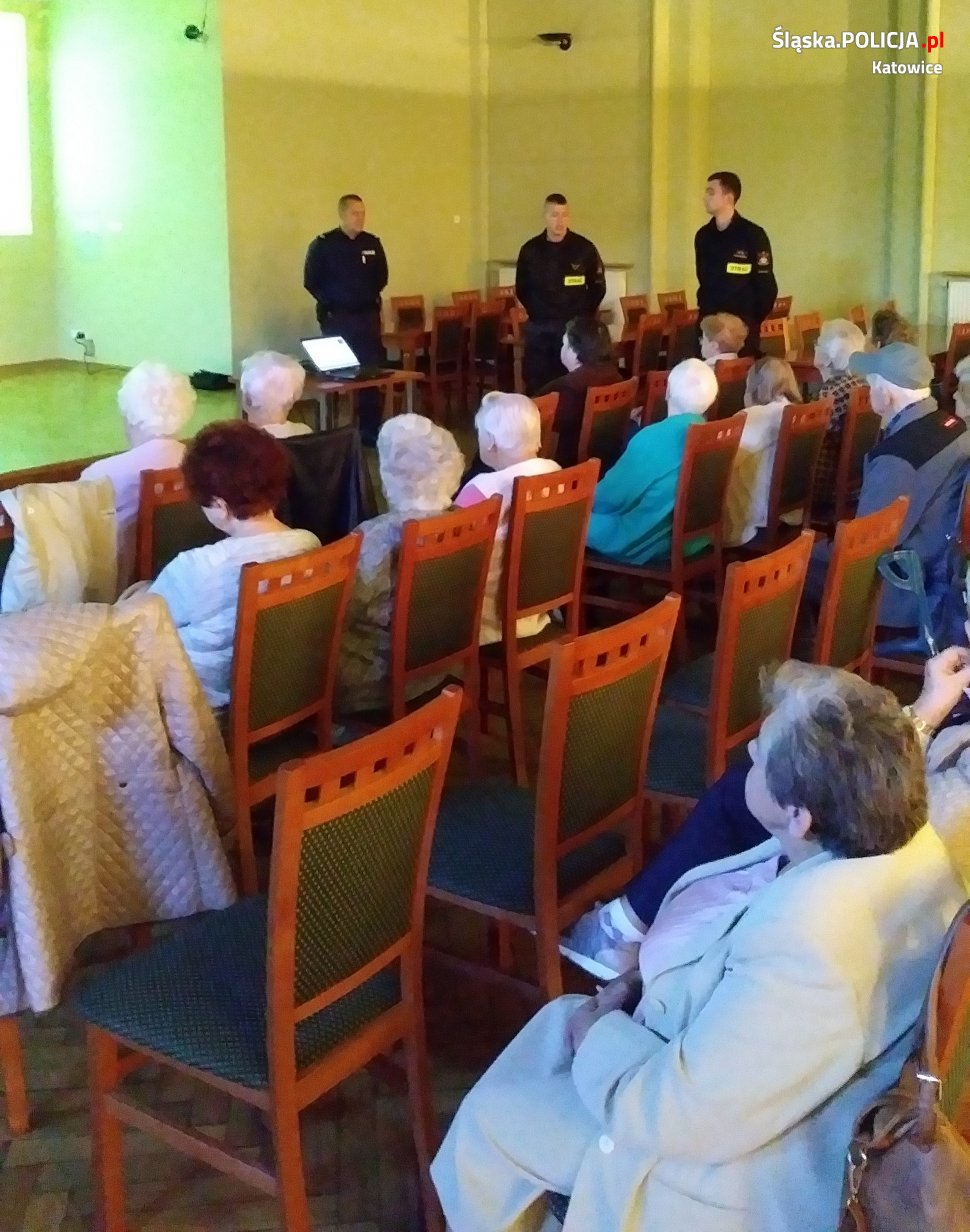 Dzielnicowi z katowickiej "piątki" spotkali się z seniorami