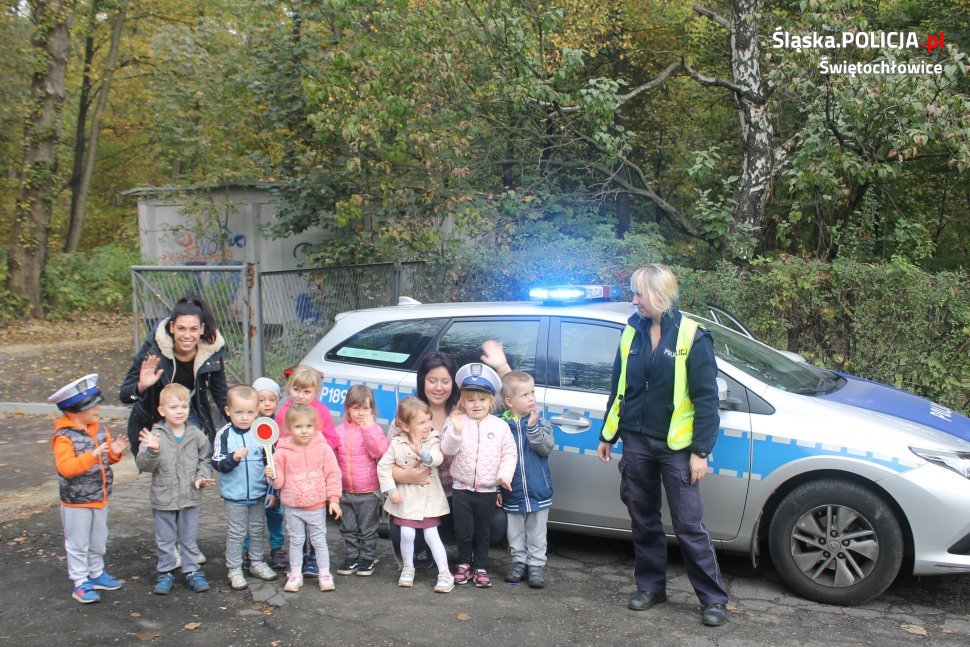 Dzieciaki na "Bezpiecznej drodze do przedszkola