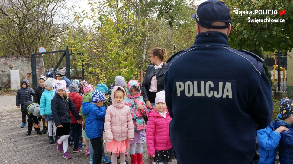 Policjanci u przedszkolaków