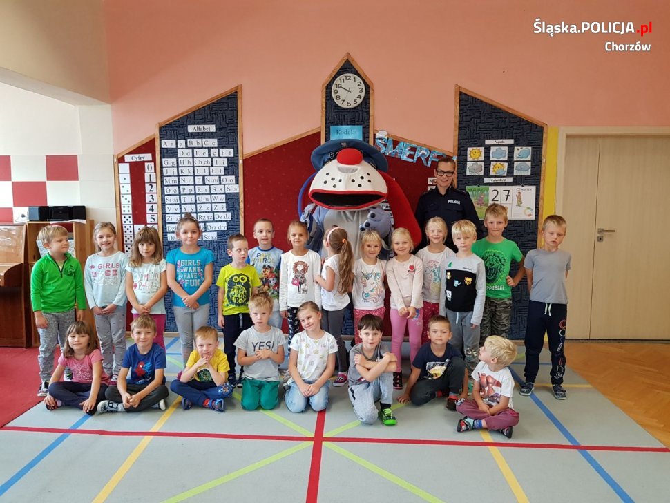 Policjantka u przedszkolaków