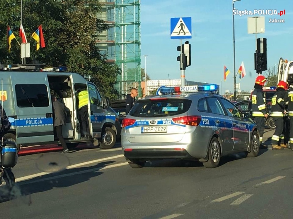 Uciekając przed policją staranował samochody!