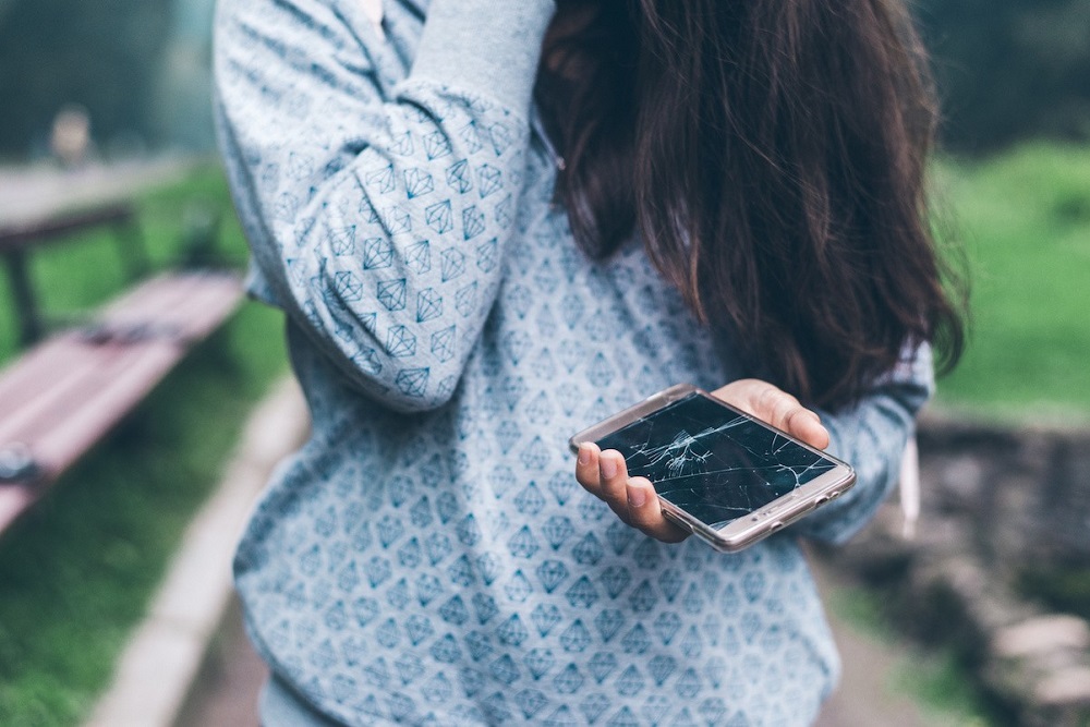 Czy smartfon łatwo zepsuć?