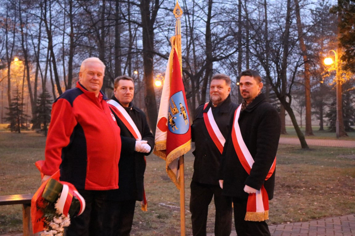 Piekarscy Harcerze oddali hołd Trzem Bohaterom