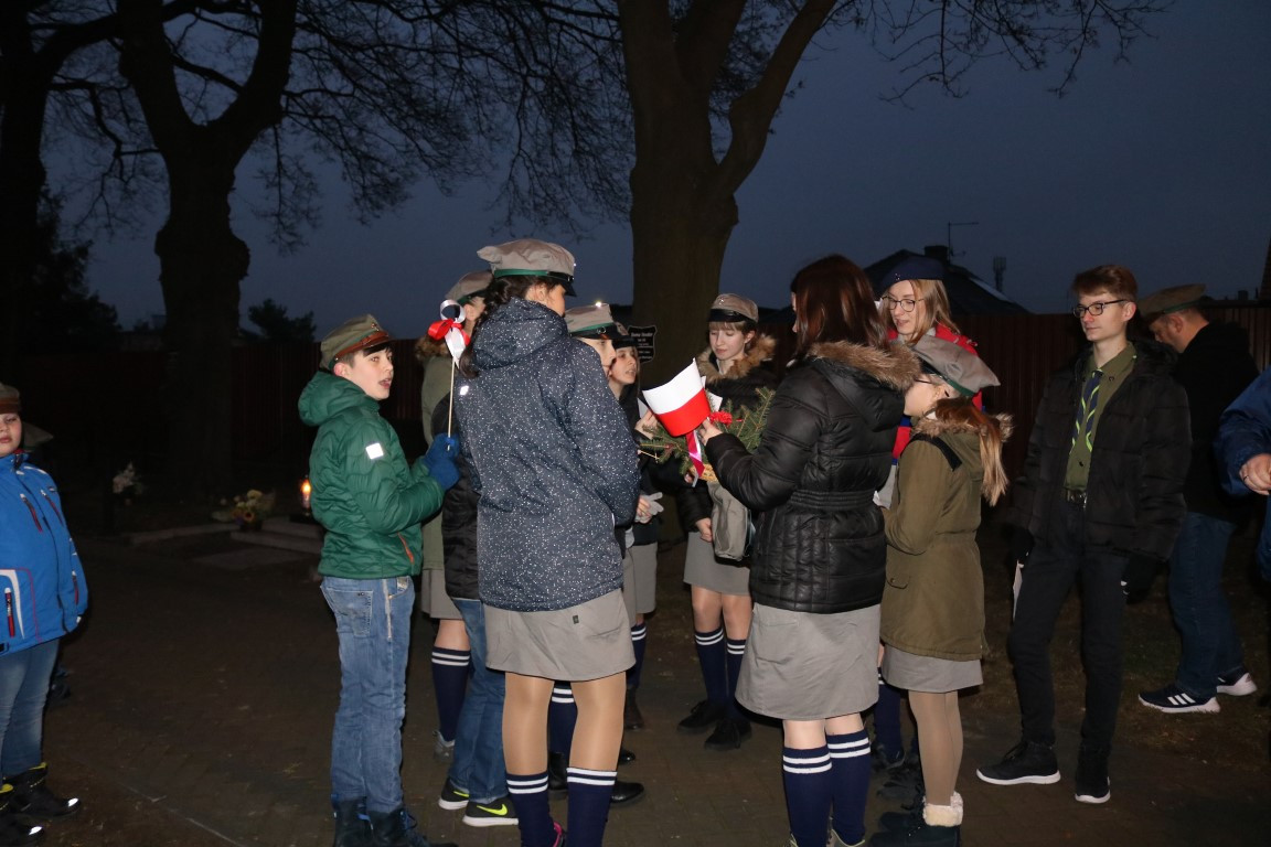 Piekarscy Harcerze oddali hołd Trzem Bohaterom