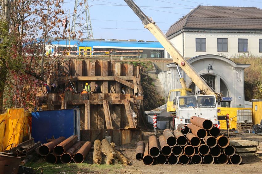 Tunelem pomiędzy dwiema dzielnicami