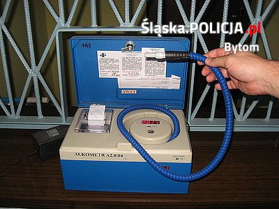 2-latka pod opieką pijanych rodziców