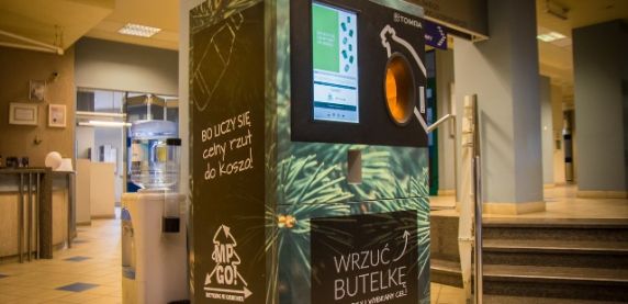 Wypróbuj automaty do zbiórki odpadów i wspieraj sosnowiecki sport