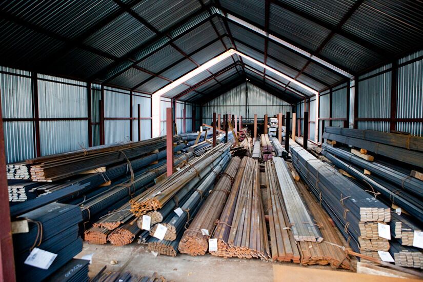 Jakie stale stosuje się w budownictwie?