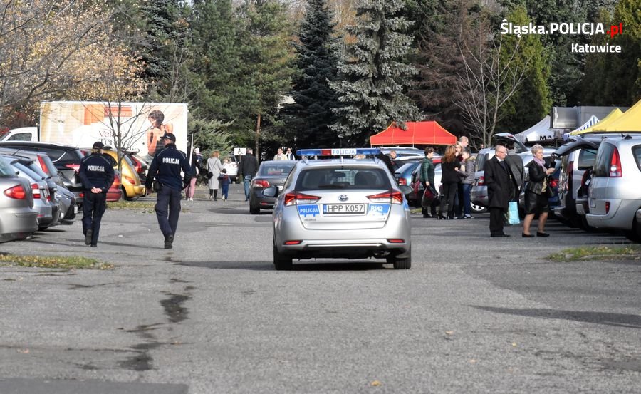 Akcja Znicz 2021 - zmiana organizacji ruchu w Katowicach w okresie Wszystkich Świętych