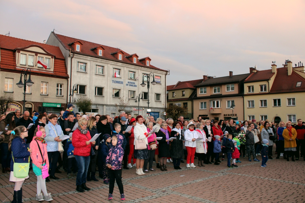 Pieśni patriotyczne zabrzmiały na rynku!