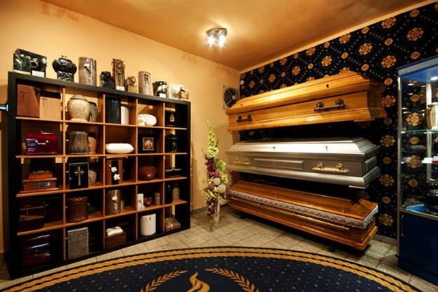 Na co zwrócić uwagę przy wyborze trumny?