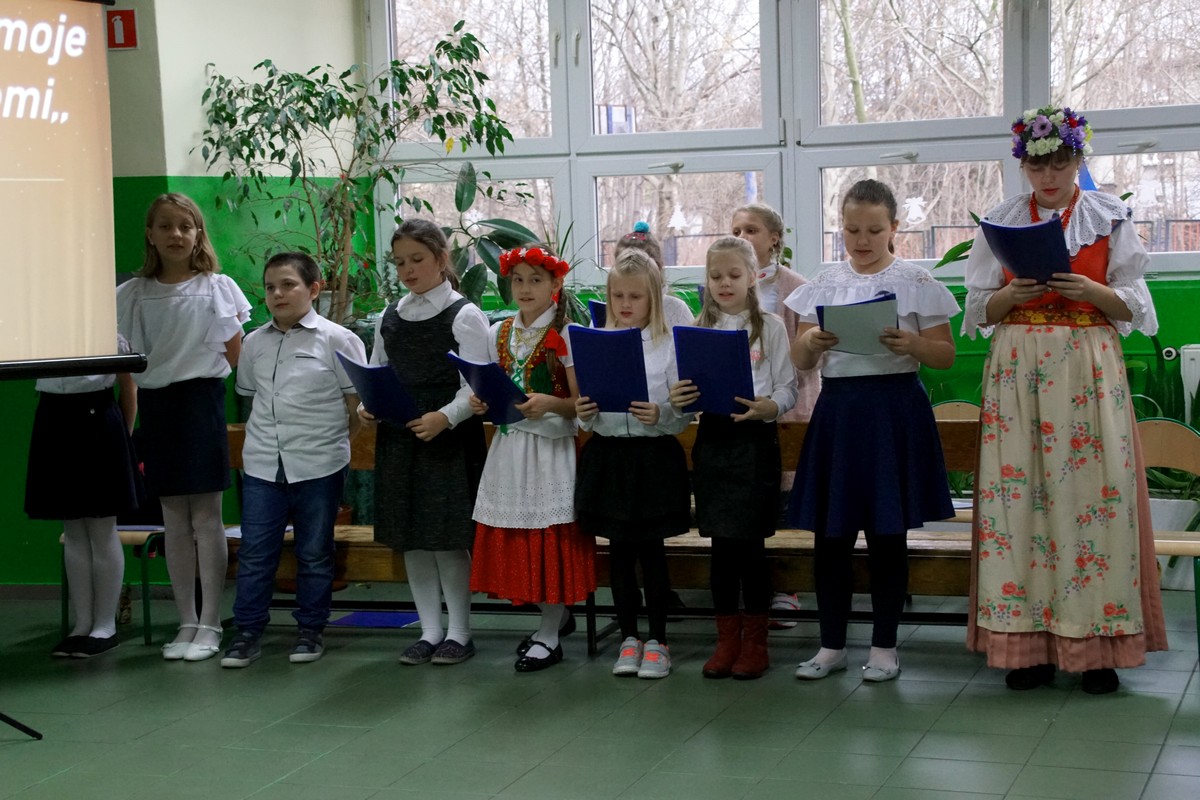 W Szkole Podstawowej nr 22 obchodzili święto patrona - Jana Stefana Dworaka