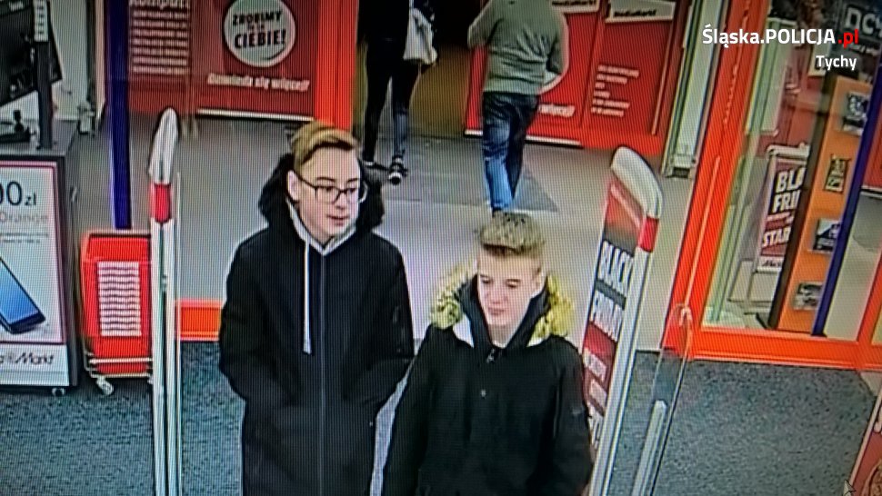 Wiesz coś na temat zdarzenia lub rozpoznajesz osoby ze zdjęć? Powiadom nas!