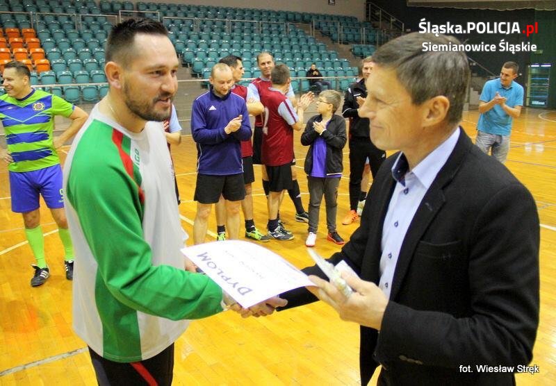 Policjanci z Siemianowic wygrali XXVI Barbórkowy Halowy Turniej Piłki Nożnej Grup Zawodowy