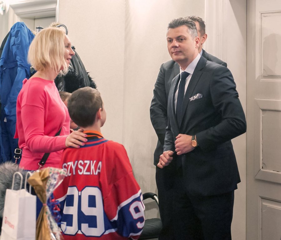 Priorytetem budowa lodowiska i szkolenie nowych kadr