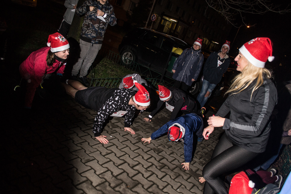 Na Zawodziu biegali Mikołaje!