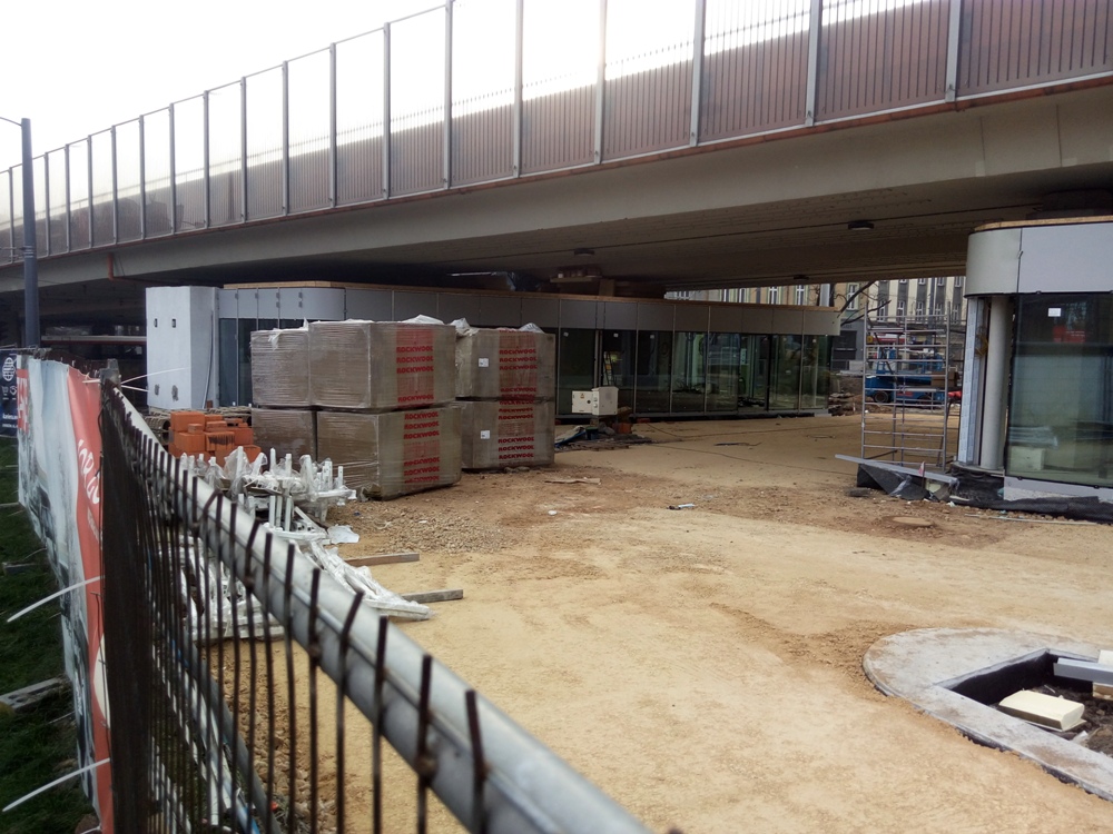 Remont rynku trwa - widać już pawilony handlowe